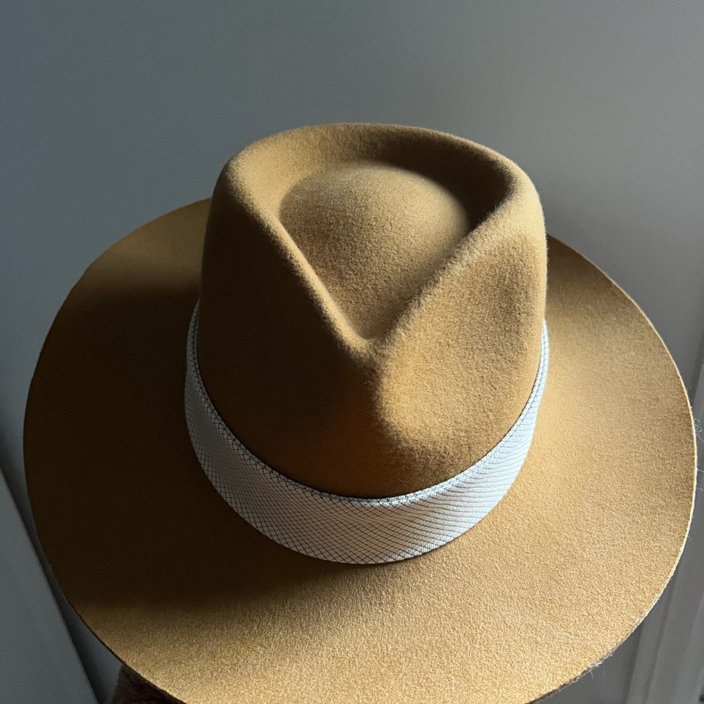 Like New Gigi Pip Wool Hat